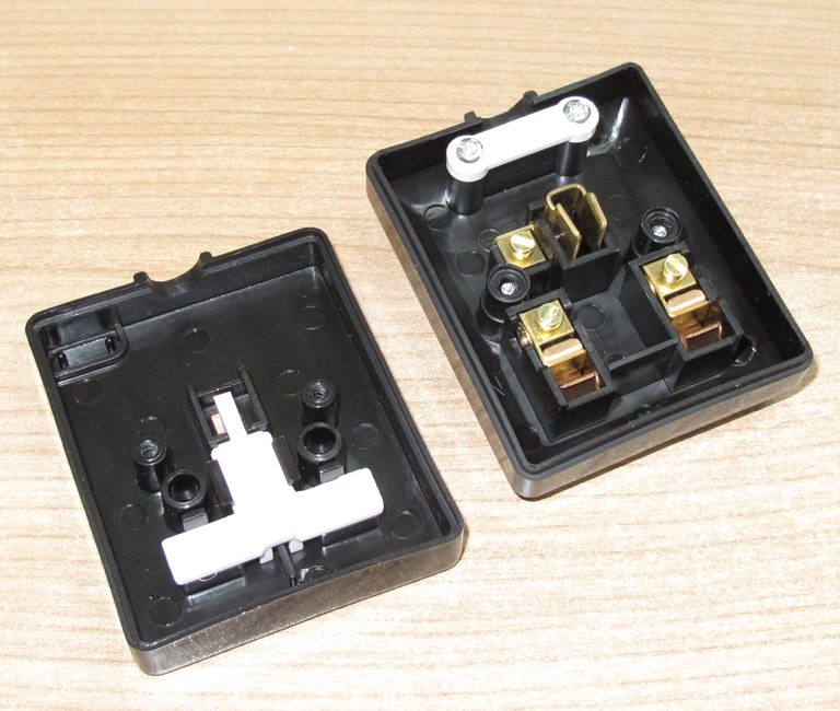 3pol_UK_Buchse_39-870-00310