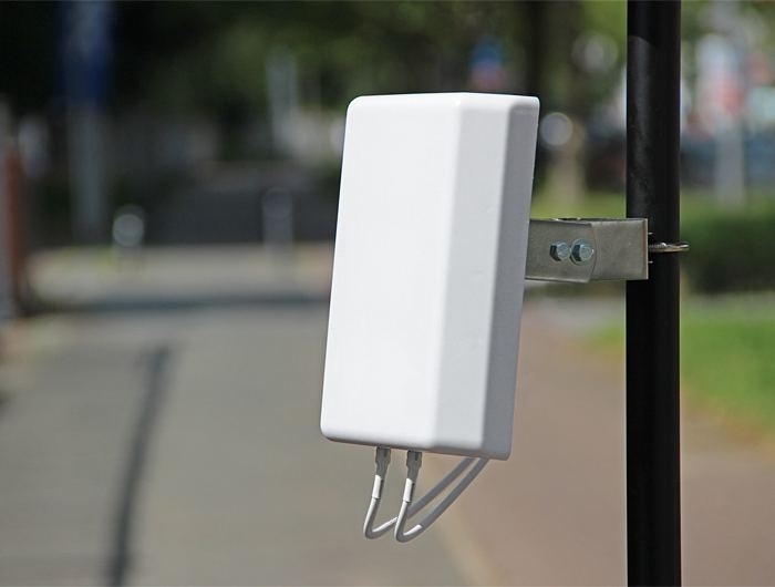 LTE_Antenne_78-375-00420_B00 LTE Antenne geeignet für WLAN LTE UMTS GSM Bluetooth ZigBee MIMO SMA Wand- oder Mastmontage