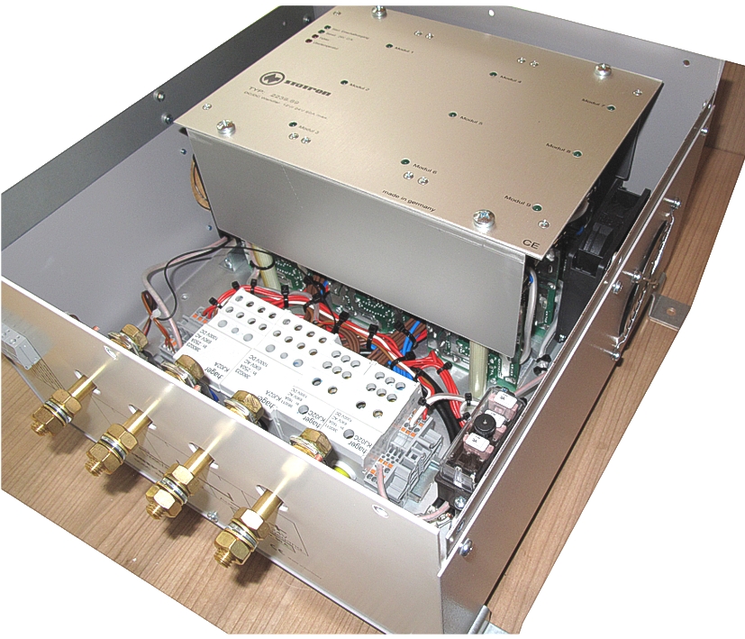 43-846-00540_spannungswandler_12V_24V_Innenaufbau