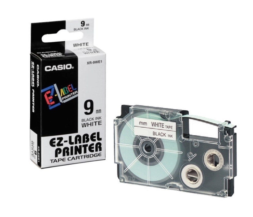 72-915-02010_CASIO Schriftband 9mm Farbband Casio XR-9WE Schwarz auf weissem Hintergrund